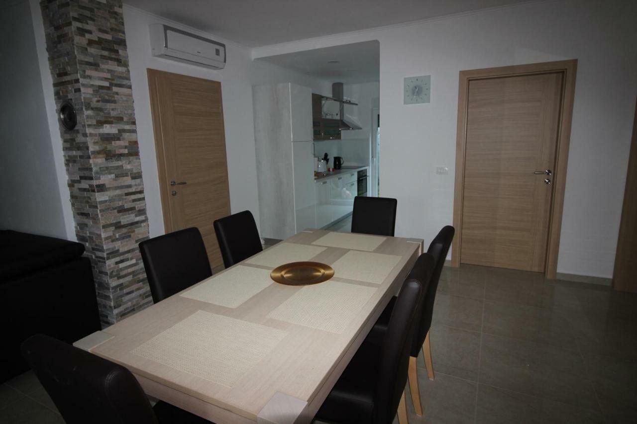 Apartment אומאג מראה חיצוני תמונה