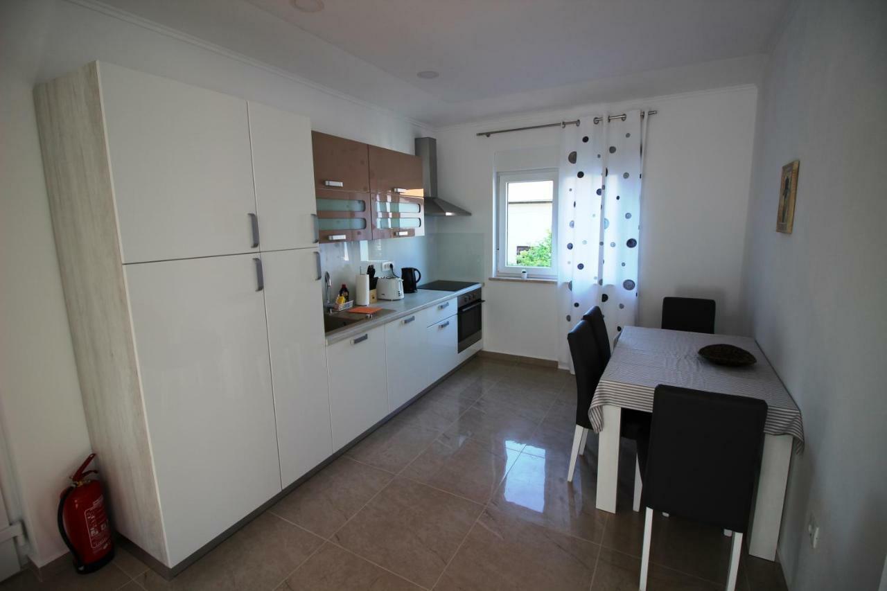 Apartment אומאג מראה חיצוני תמונה